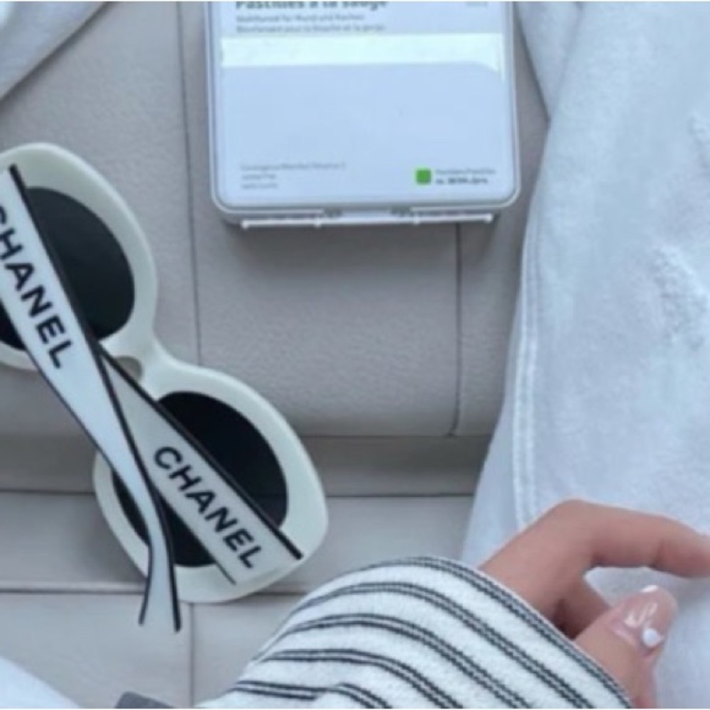 CHANEL Black and Cream Sunglasses - Picture 7 of 7